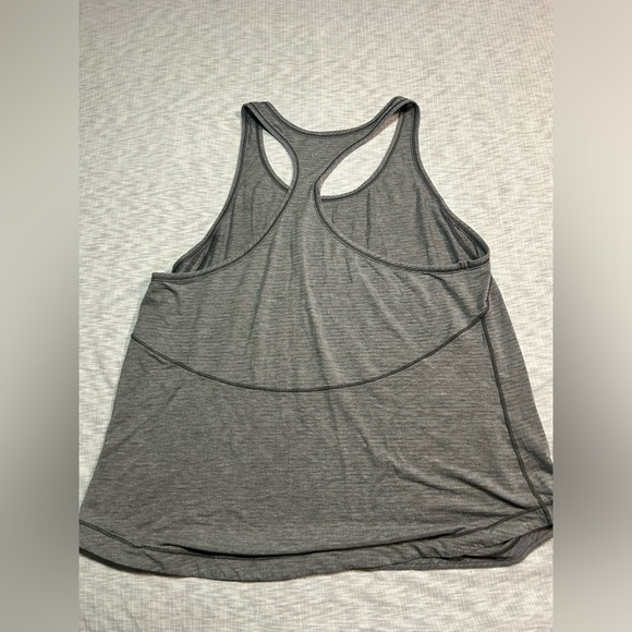 Lululemon Womens Size 8 Racerback Tank Top Grey Gym Yoga - Picture 2 of 5